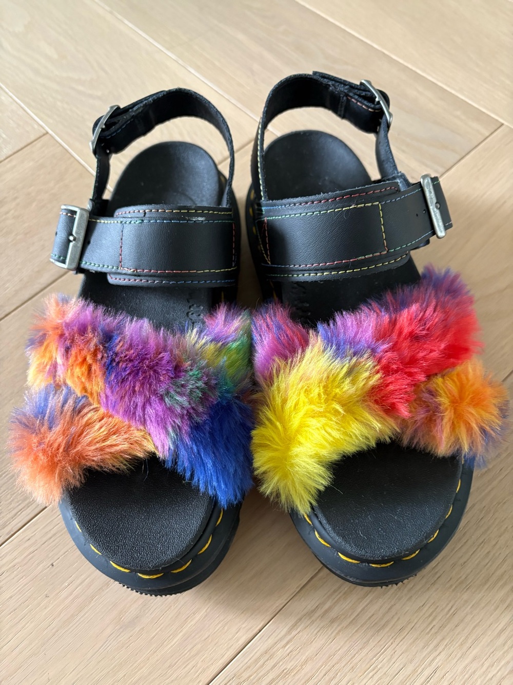 Dr. Doc Martens Voss II Fluffy Faux Fur Strap Leather Sandals EU 37 US 6 Indoors